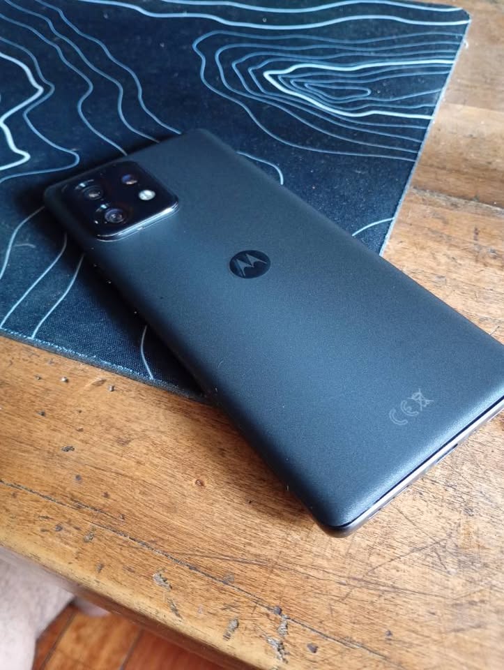 moto edge 40 pro a esim