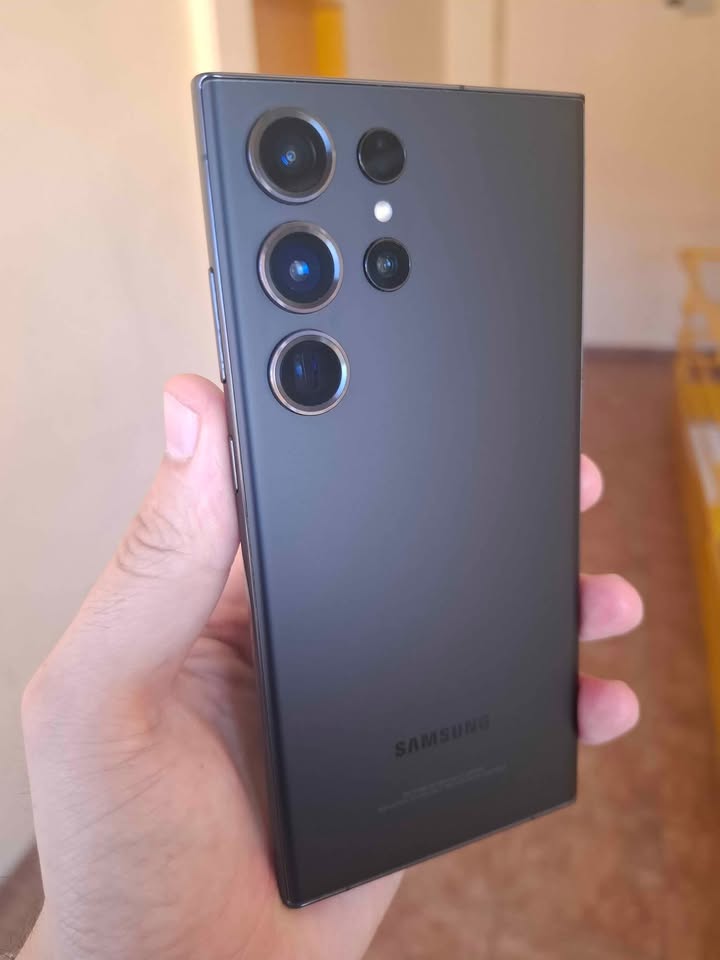 Samsumg S23 Ultra astillado !! 512Gb/12 libre de fabrica!!