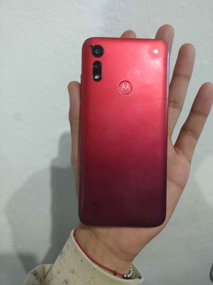Vendo Motorola e6s libre impecable