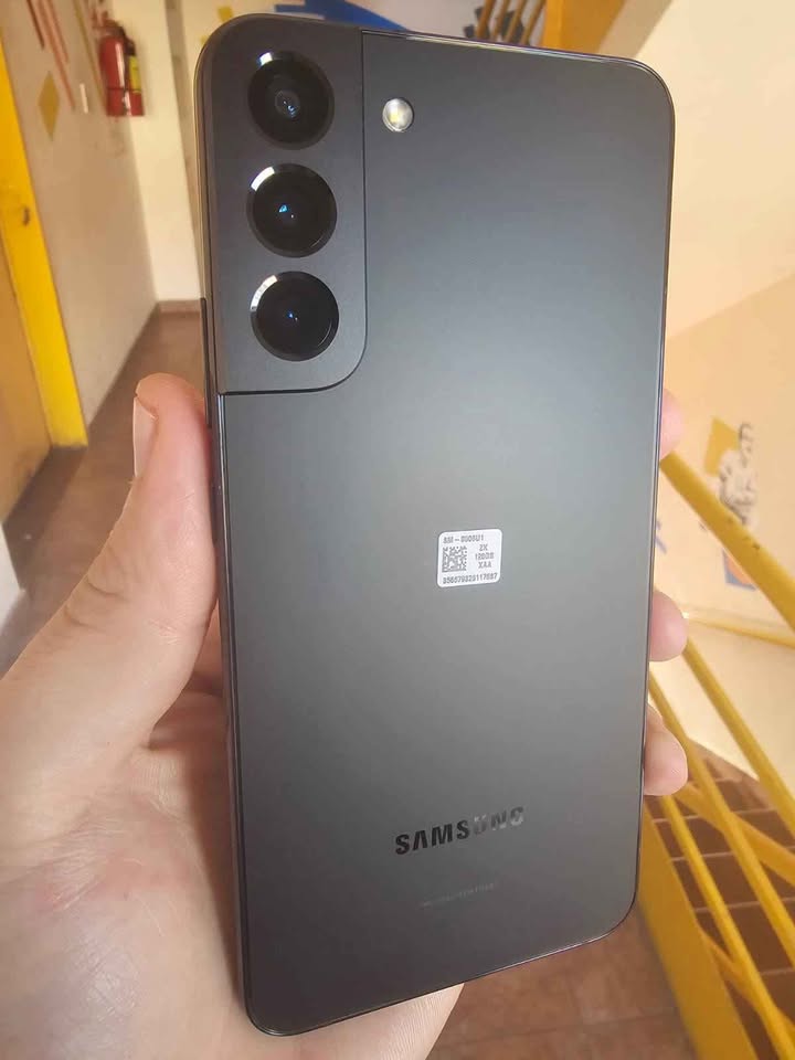 Samsung S22 Plus a Esim 128Gb/8 Impecable Como Nuevo Sin detalles !!