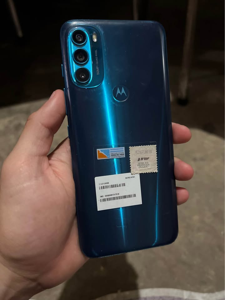 Vendo moto g71 5g en caja libre sin detalles !