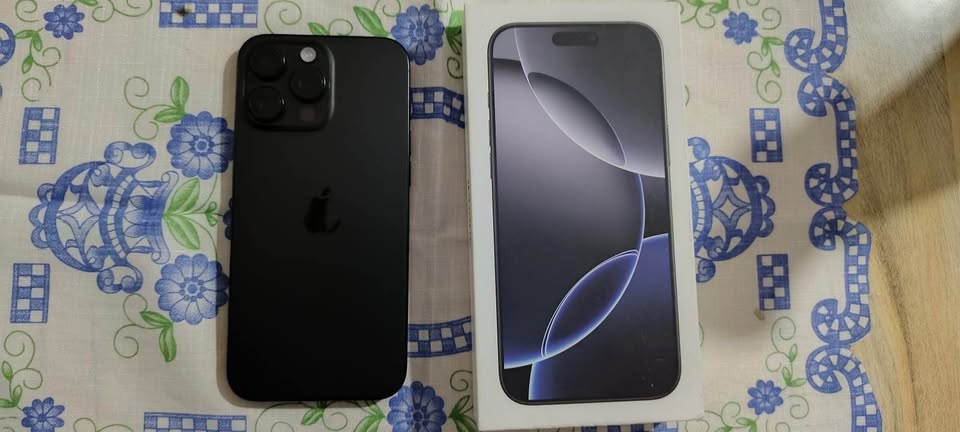 Vendo o permuto iPhone 16 pro Max 256 en caja igual a nuevo.