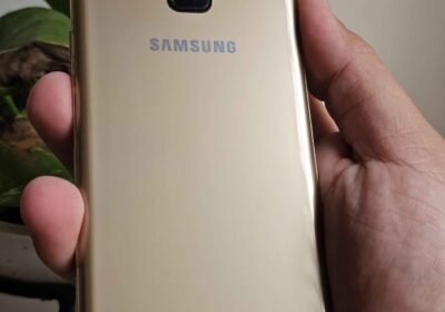 Vendo Samsung A8 2018 libre 32gb 4ram huella nfc , NO PERMUTO