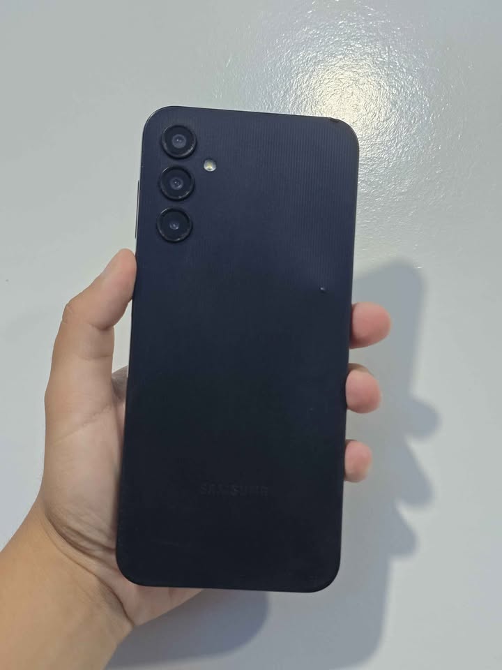 Samsung A14 Libre Para Cualquier Empresa 128gb De Almacenamiento y 4gb De Ram