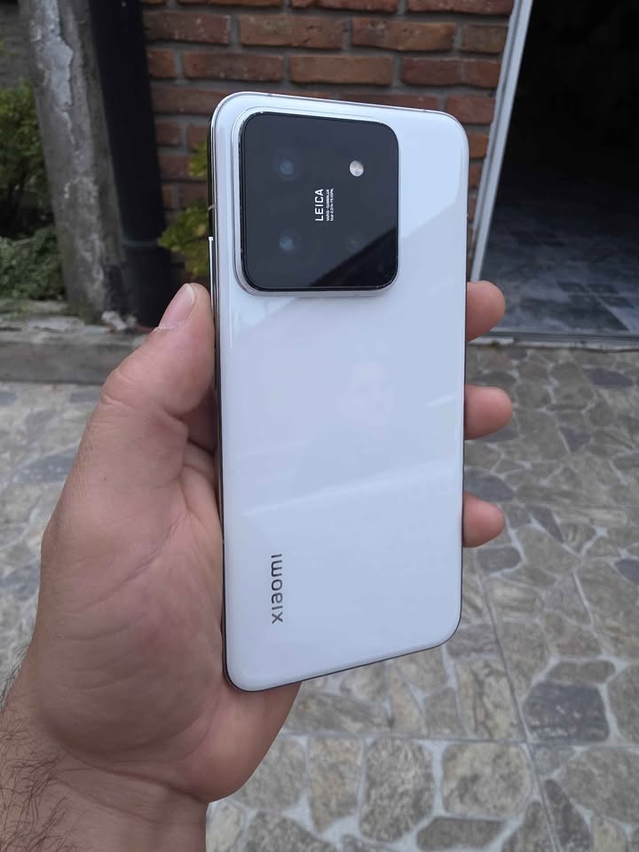 Xiaomi 14 – 256GB (Snapdragon 8 Gen. 3)