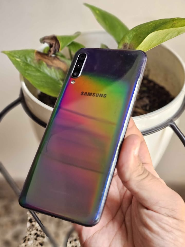 Vendo Samsung A50 libre 64gb 4ram , NO PERMUTO