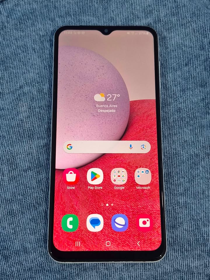 Samsung A13 Libre para cualquier empresa 64gb de almacenamiento 4gb de ram
