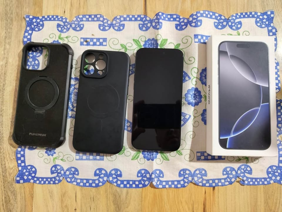 iPhone 16 Pro Max 256 completo en caja c/nuevo sim y esim