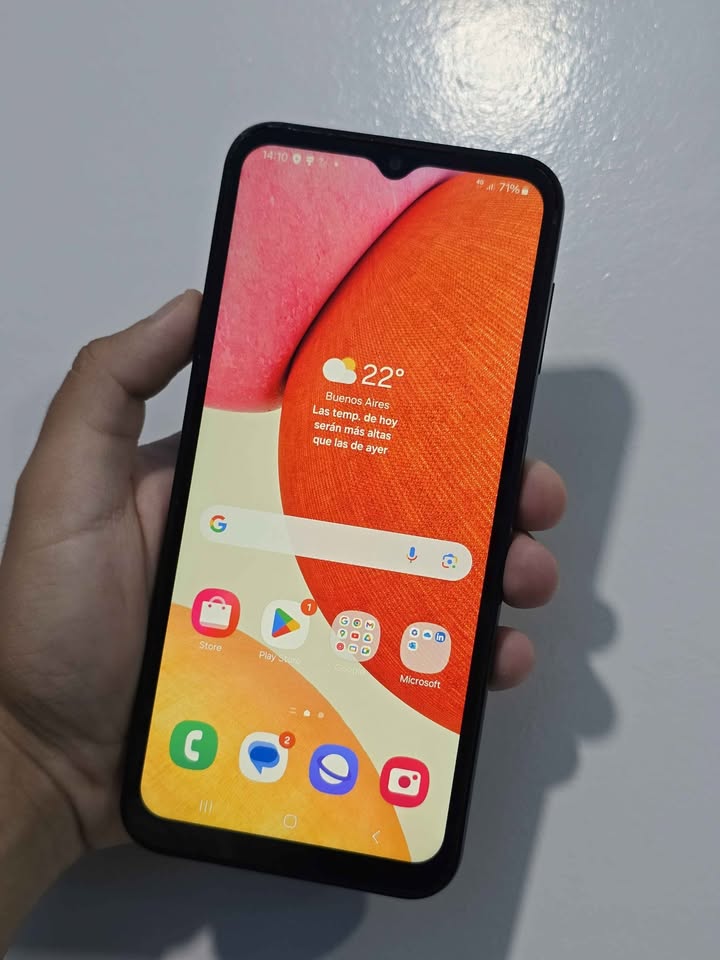 Samsung A14 Libre Para Cualquier Empresa 128gb De Almacenamiento y 4gb De Ram