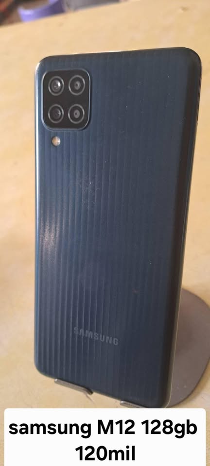 Vendo Samsung M12 libre