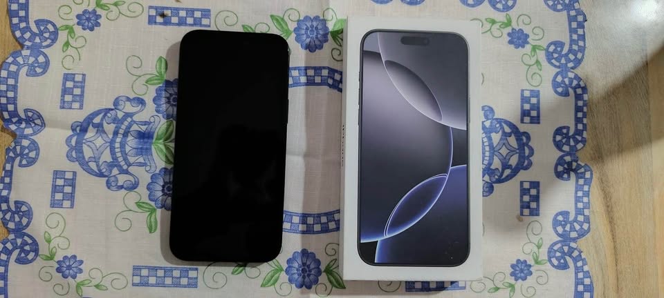 iPhone 16 Pro Max 256 completo en caja c/nuevo sim y esim