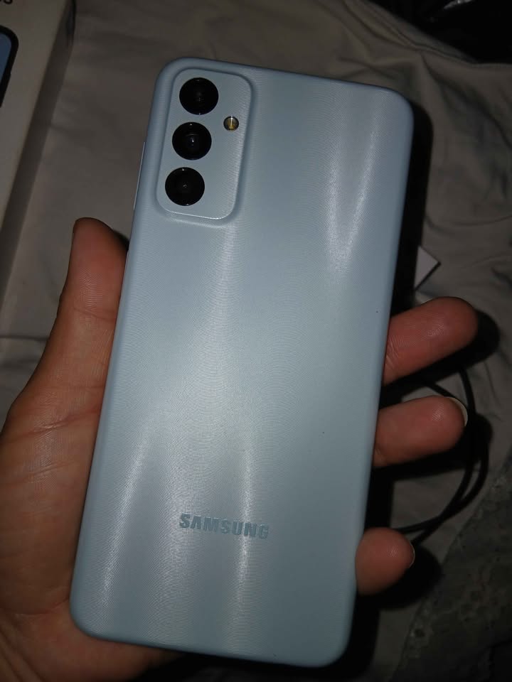 Samsung M13