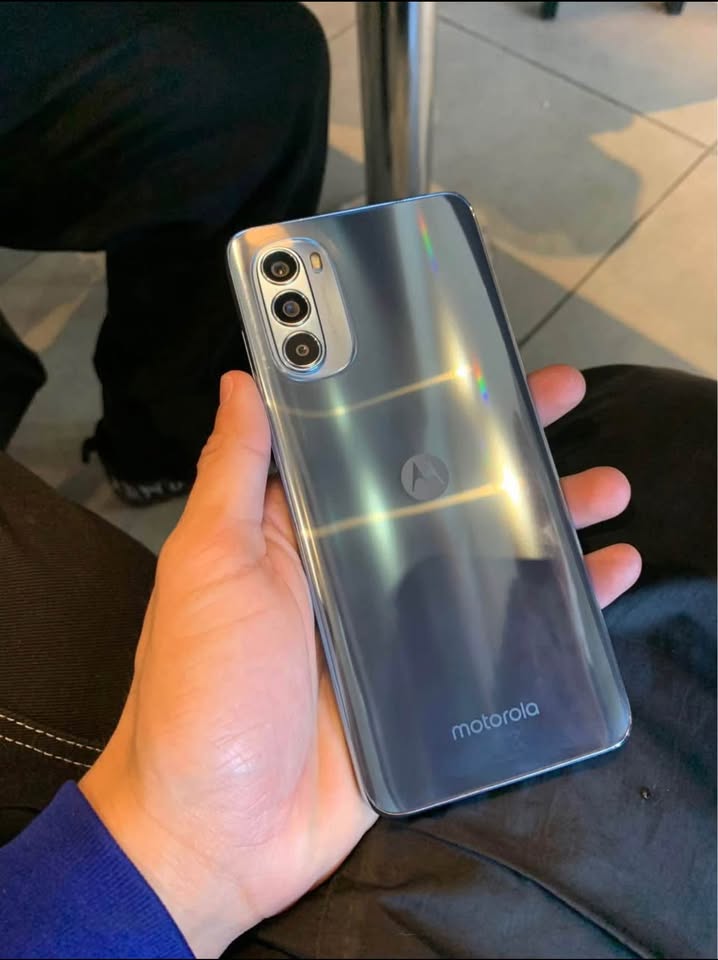 Vendo moto g52 libre impecable!