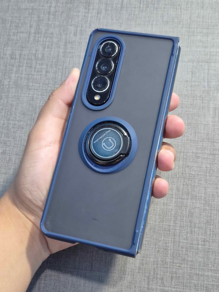 Samsung Zfold4 Libre esim para cualquier empresa 256gb de almacenamiento 12gb de ram, con detalles..