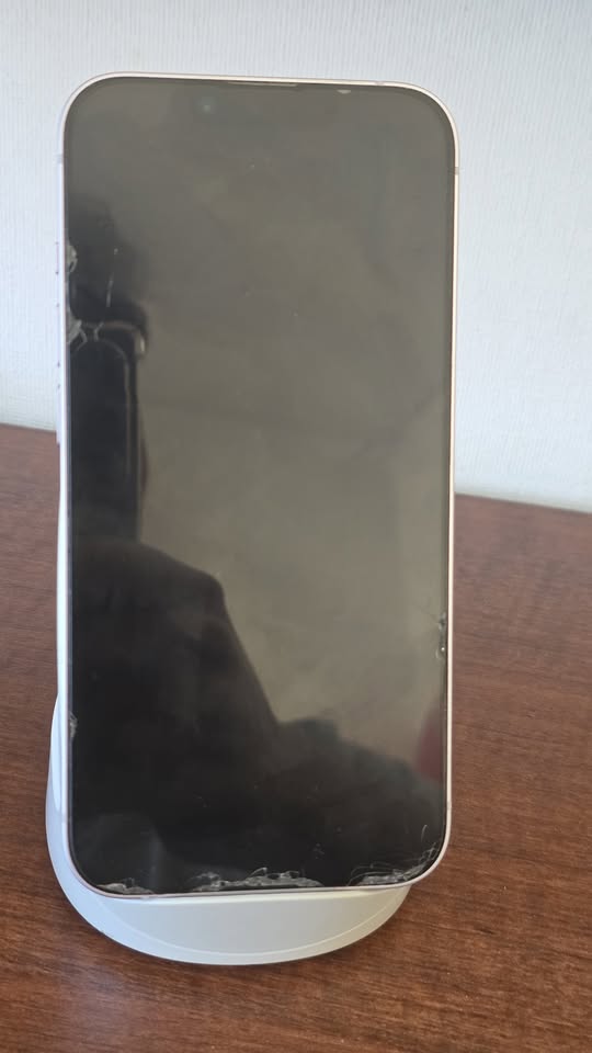 Apple Iphone 14 (128 Gb) – Blanco Estelar Usado Blanco