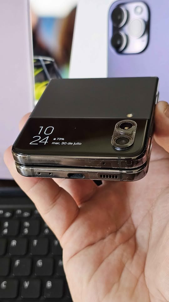 Vendo Samsung Z flip 4 libre 128gb 8ram NUEVO , NO PERMUTO