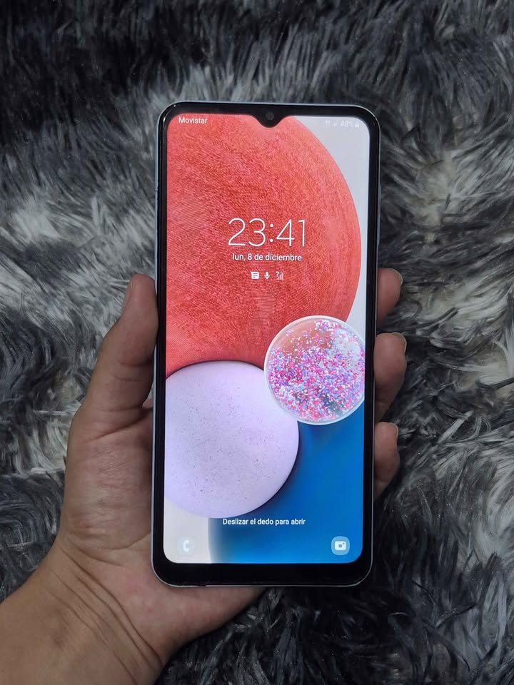 Samsung A13 Libre, 64gb 4gb de ram Precio 85.000$
