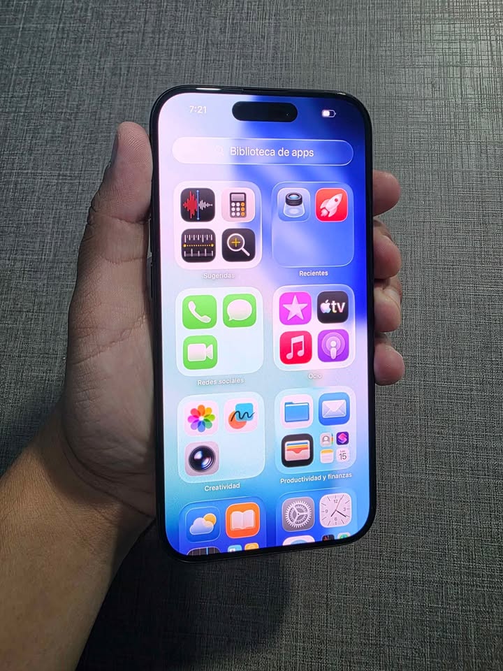 Iphone 15 Pro Libre Ambos Imeis Versión Esim, 256gb y 86% de batería. Precio en pesos 900.000$
