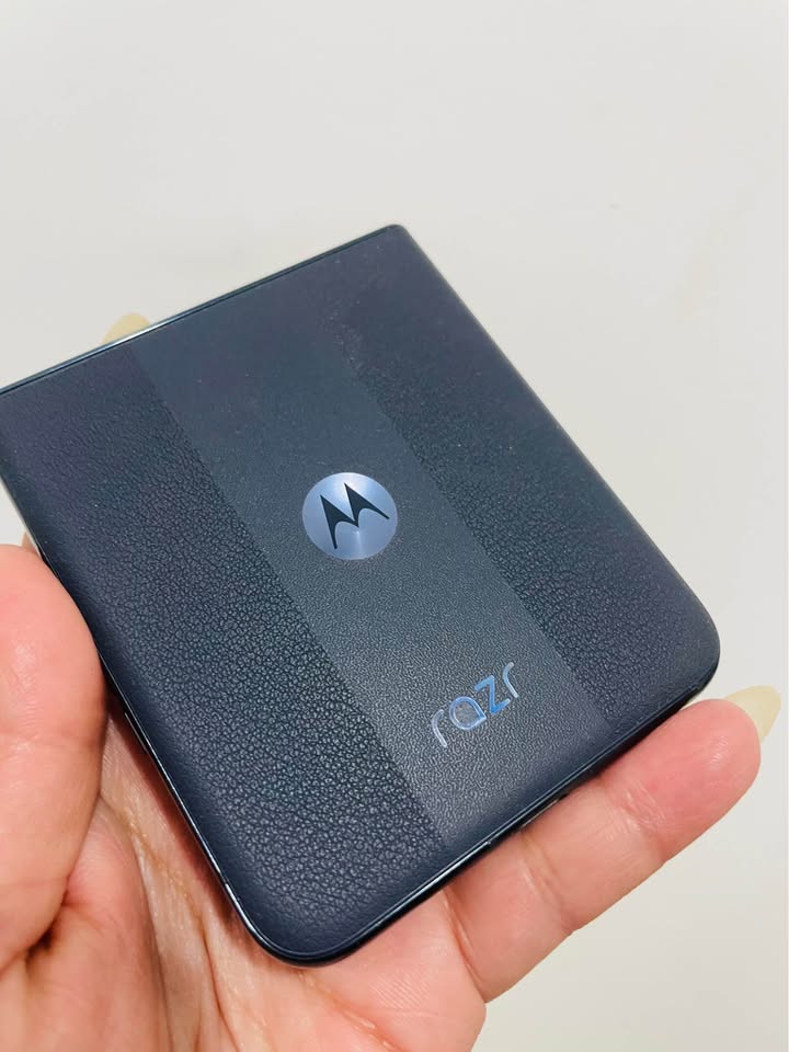 Moto razr 50 ultra 512 GB Libre ✅