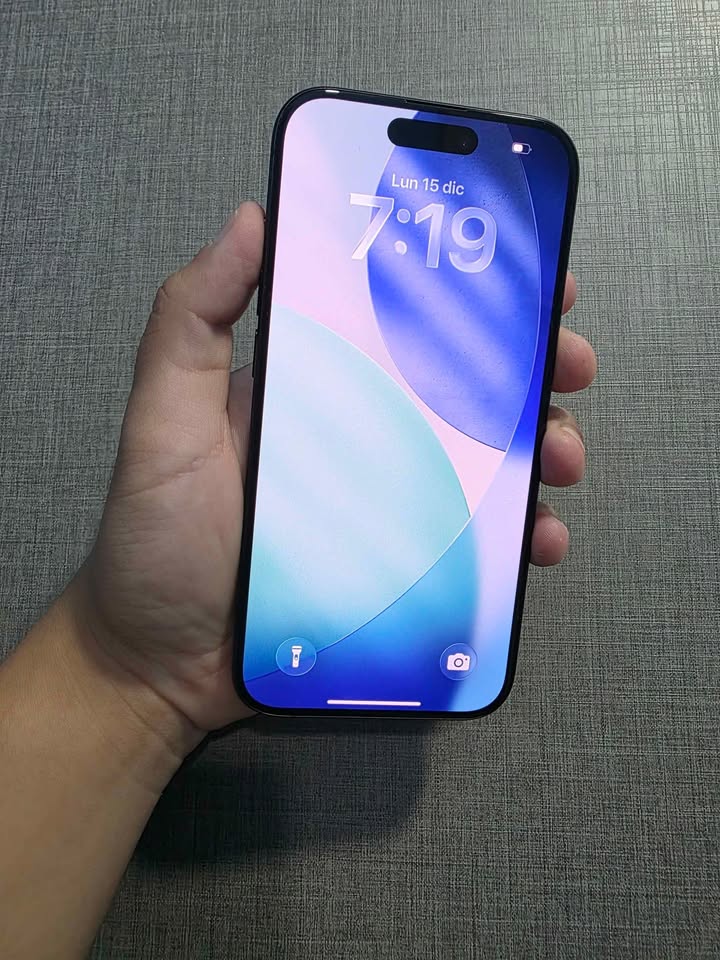 Iphone 15 Pro Libre Ambos Imeis Versión Esim, 256gb y 86% de batería. Precio en pesos 900.000$