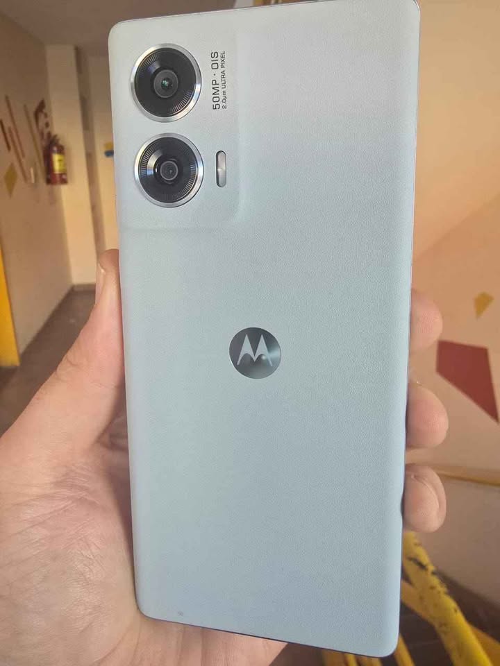 Moto Edge 50 Fusion CON E-SIM de 256 gb y 8 de ram. Con NFC. Impecable estado!!!