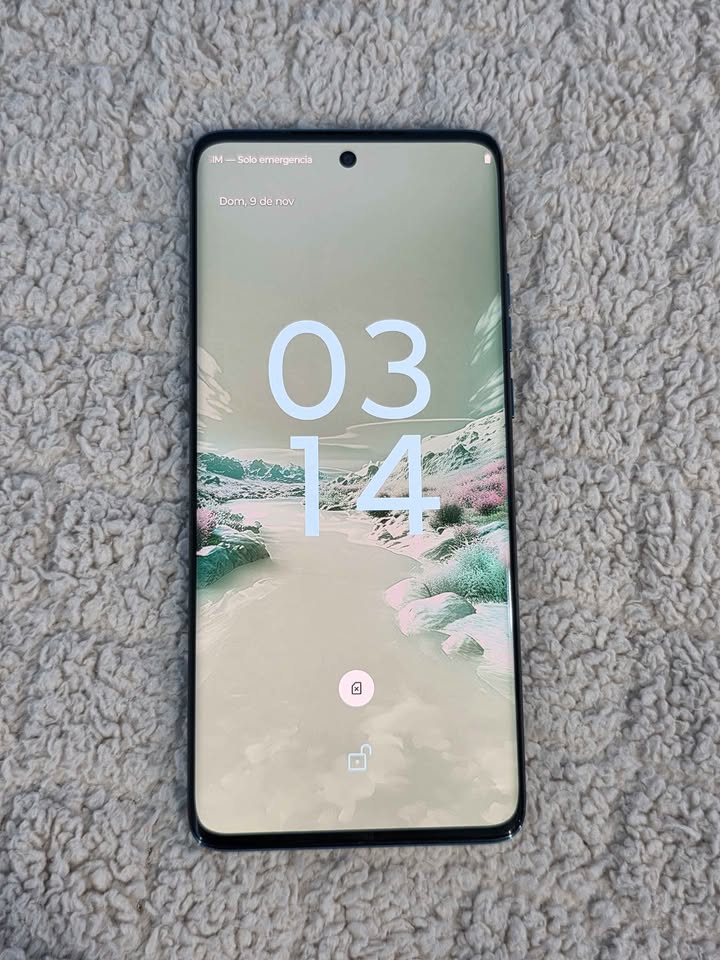 Motorola Edge 40 Neo, Libre Esim Para Cualquier Empresa, 256gb/8gb de ram