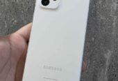 Samsung A33 5g Libre para cualquier compañía 128gb de almacenamiento y 6gb de ram
