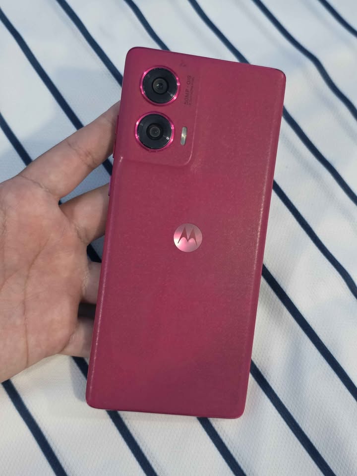 Motorola Edge 50 Fusion. Libre Esim. 256gb de almacenamiento, 8gb de ram.