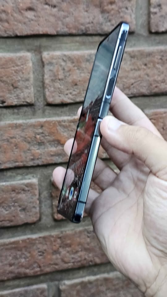 Vendo Samsung Z flip 4 libre 256gb 8ram , NO PERMUTO