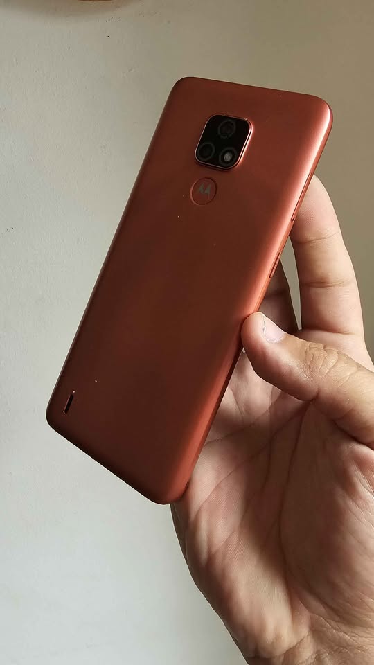 Vendo Motorola E7 libre 32gb 3ram huella , IMPECABLE , NO PERMUTO