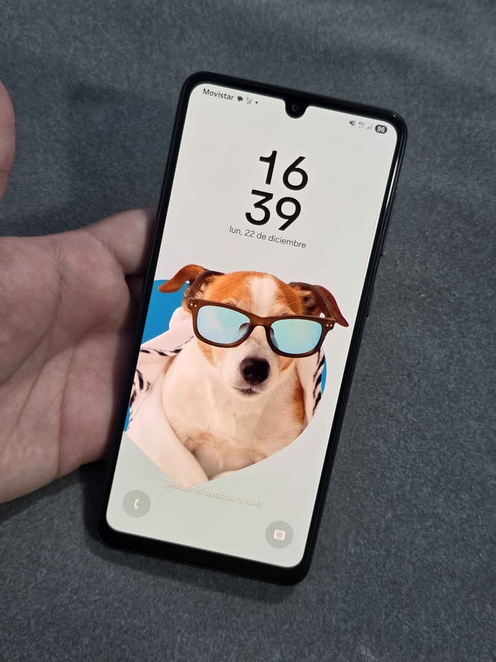 Samsung A33 5g Libre para cualquier empresa 128gb De Almacenamiento y 6gb De Ram