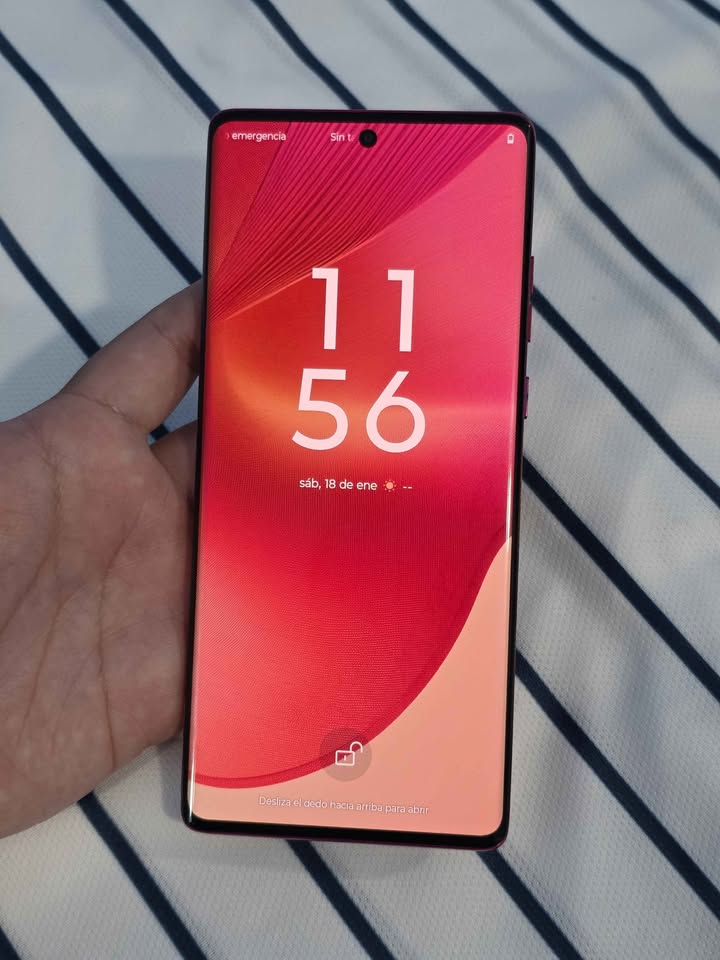 Motorola Edge 50 Fusion. Libre Esim. 256gb de almacenamiento, 8gb de ram.