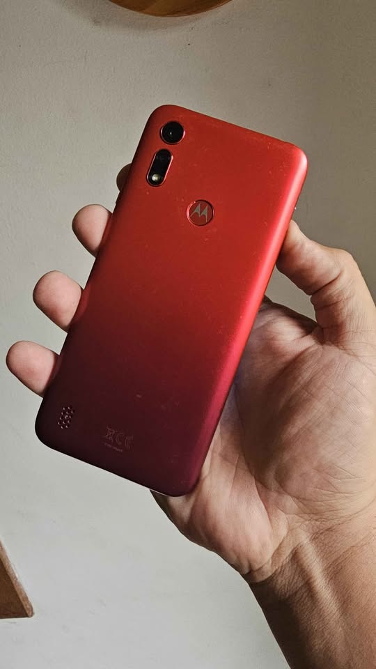 Vendo Motorola e6s libre 32gb huella , NO PERMUTO