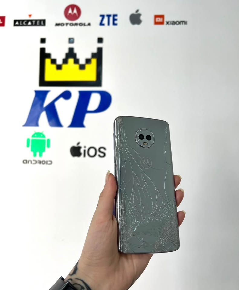 Motorola G6 (tapa astillada)