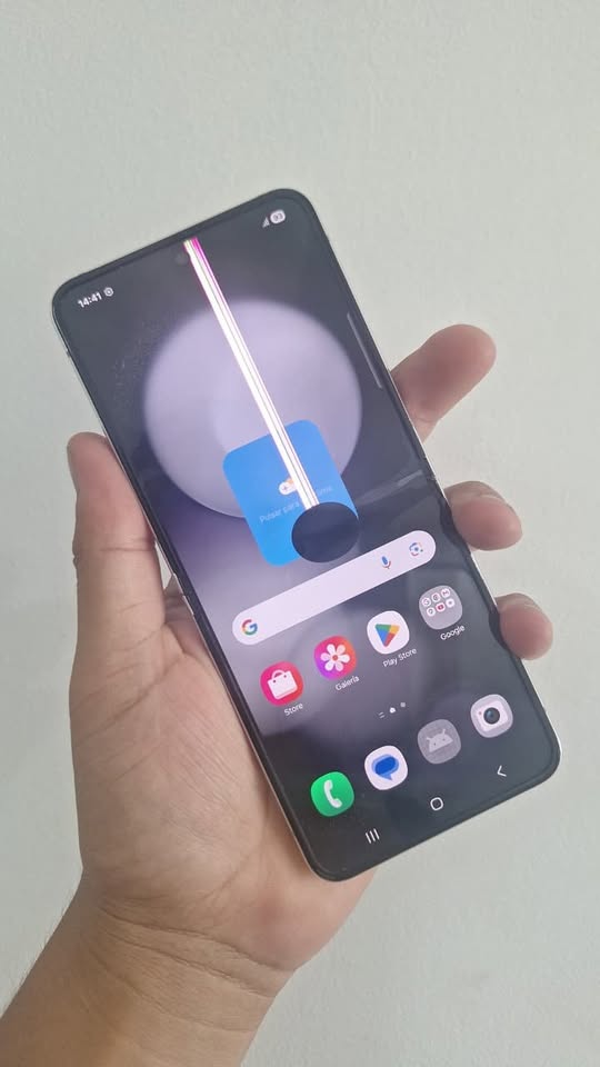 Z FLIP 5 VENDO PERMUTO