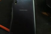 SAMSUNG GALAXY A10 (detalle)