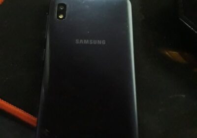 SAMSUNG GALAXY A10 (detalle)