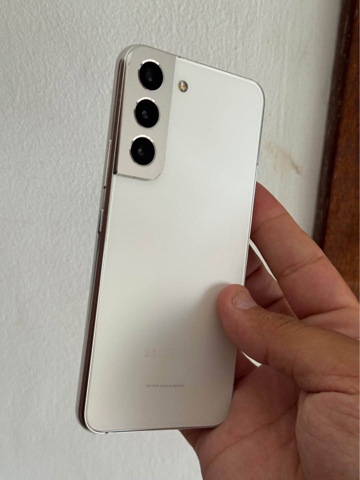 Vendo Samsung S22 libre 128gb 8ram ,, NO PERMUTO