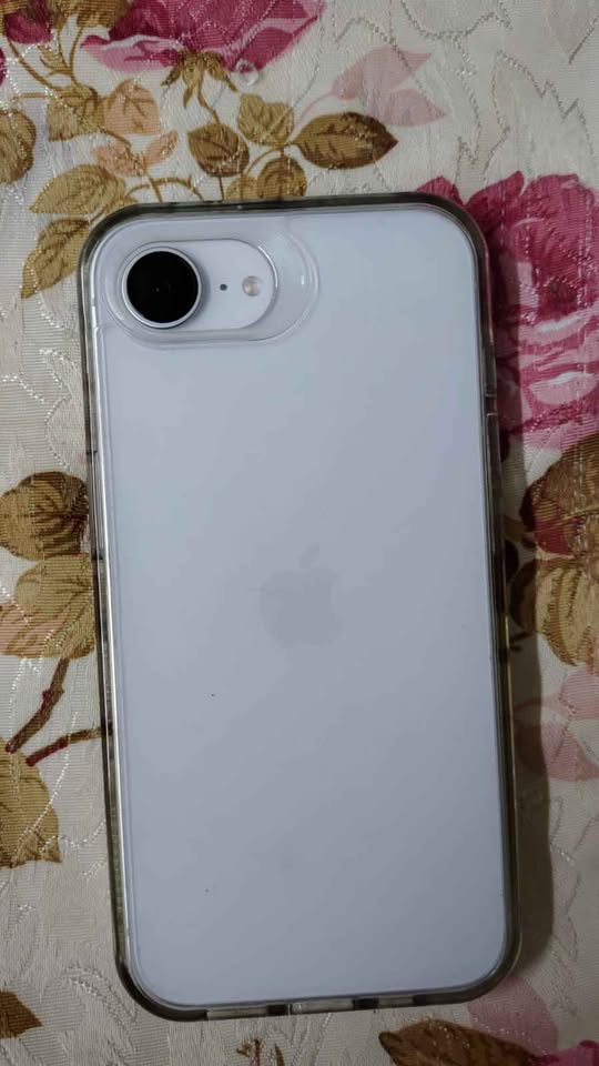 Vendo IPhone 16e Libre 128 GB 100%