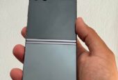 Vendo Samsung Z flip 5 libre 5G 256gb 8ram , IMPECABLE, NO PERMUTO