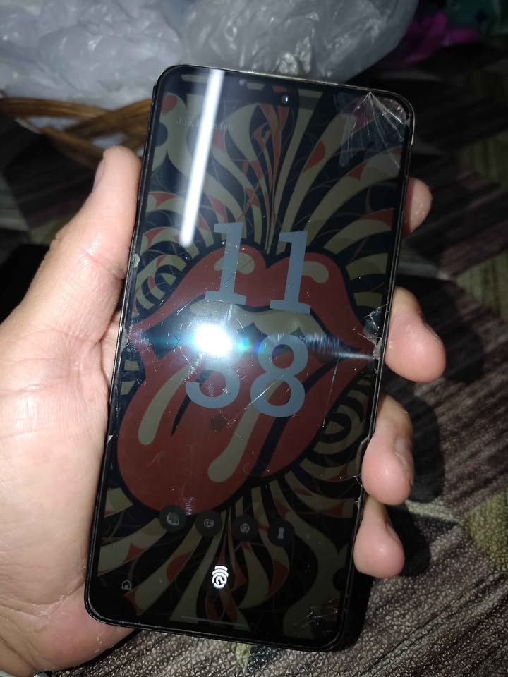 Vendo edge 30 libre leeer descripción