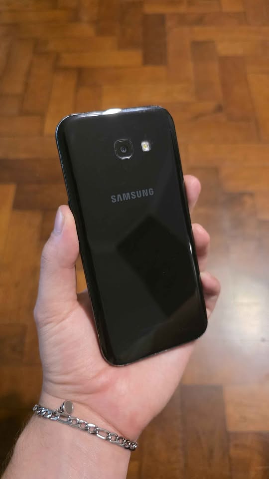 SAMSUNG GALAXY A5 2017 LIBRE 32GB 3GB RAM ANDROID 8 EN BUEN ESTADO