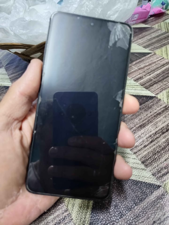 Vendo edge 30 libre leeer descripción