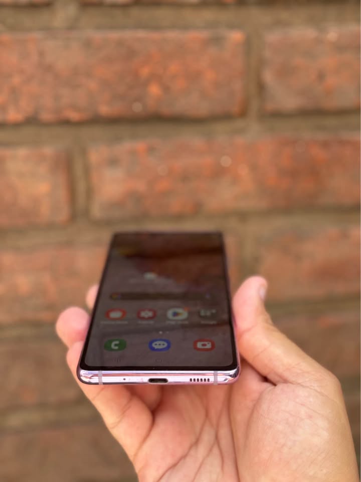 Vendo Samsung S20FE LIBRES 128gb 6ram , IMPECABLES , llevando 3 unidades mejor precio