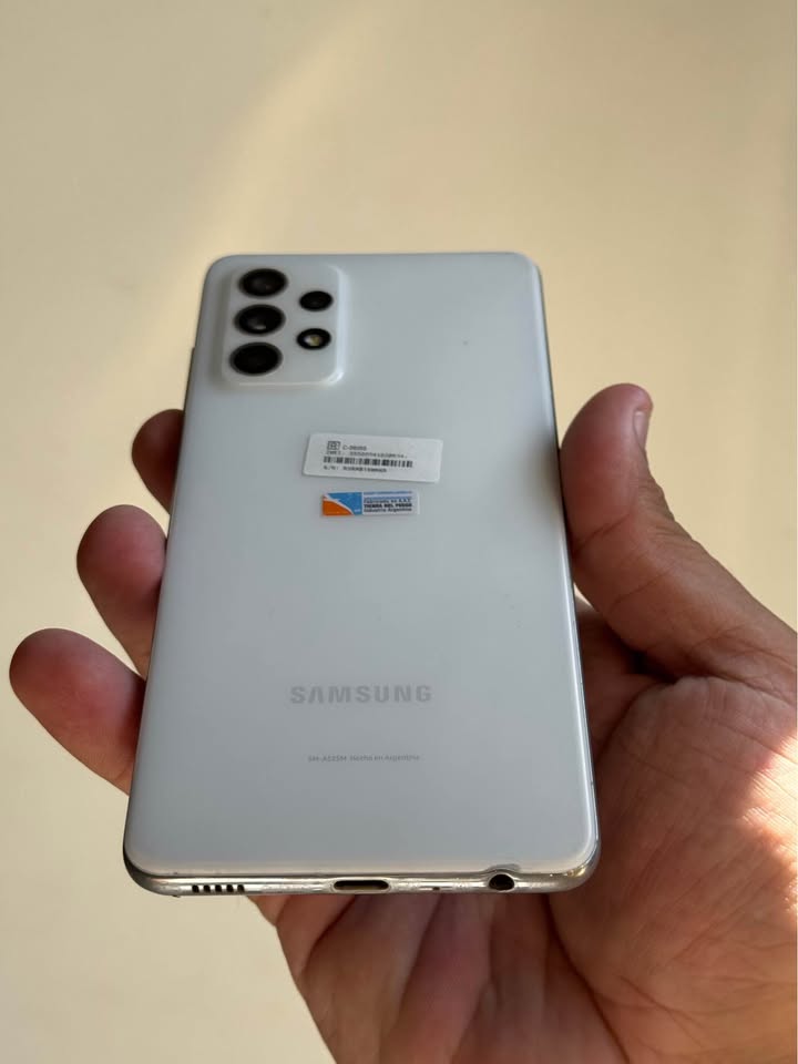 Vendo Samsung A52 libre 128gb 6ram huella NFC , NO PERMUTO