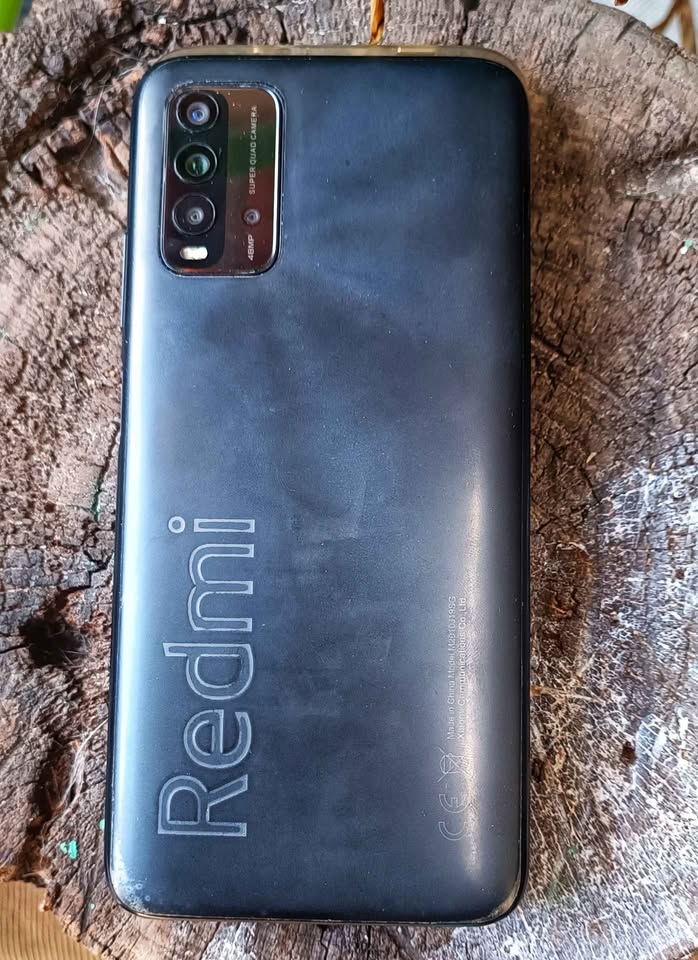 Xiaomi Redmi 9T libre con funda impecable
