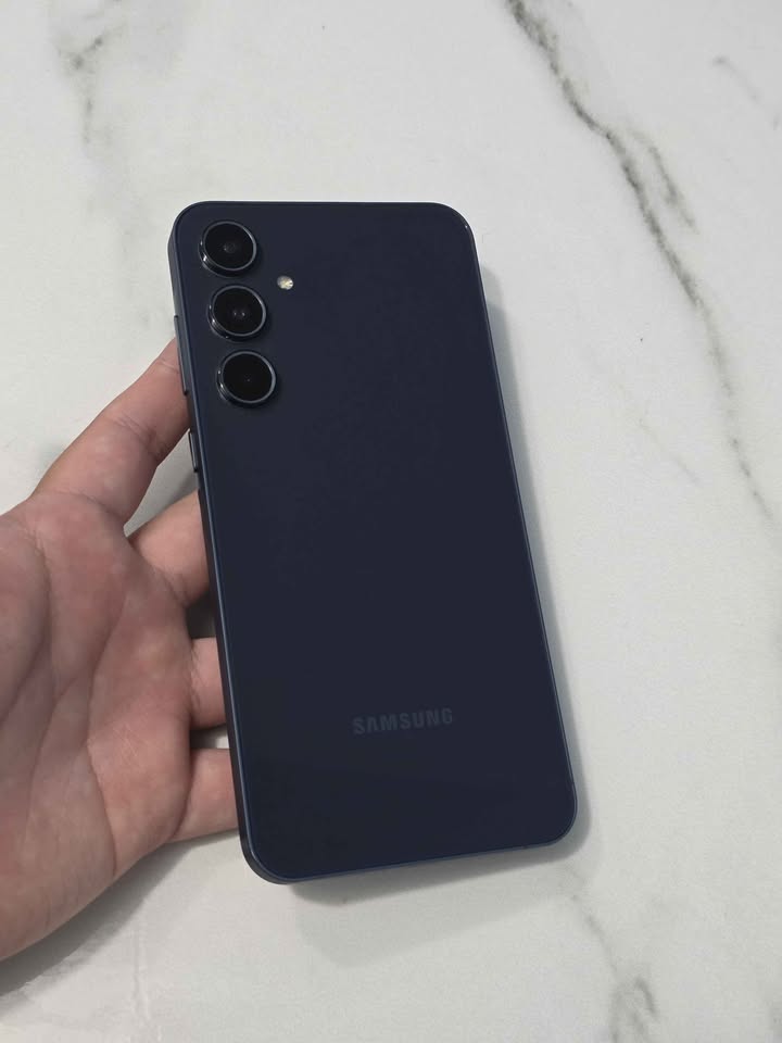 Samsung A55 5G Libre de fábrica para cualquier compañía 128gb de almacenamiento 8gb de ram