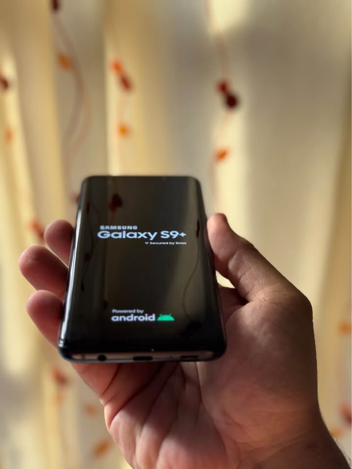 Vendo Samsung S9 plus libre 64gb 6ram huella facial iris nfc , NO PERMUTO