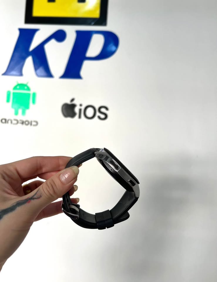 Galaxy Watch 44mm ORIGINAL con su cuna de carga