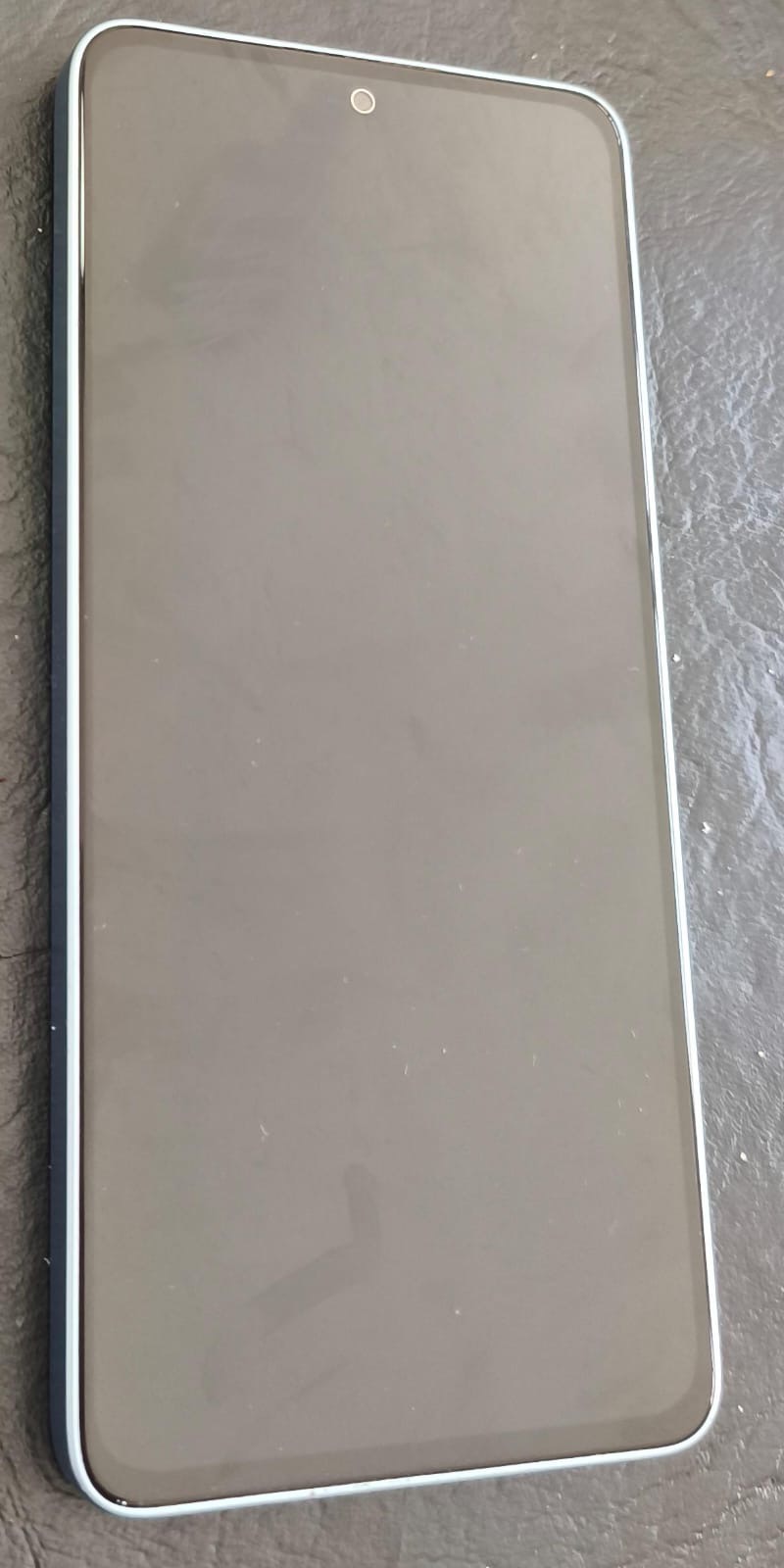 Vendo Redmi note 13 impecable con funda